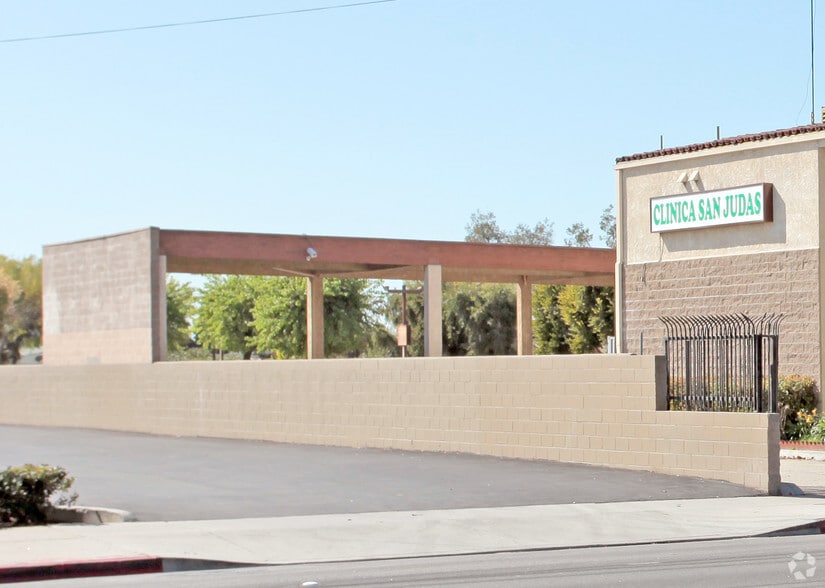 More Photos Of 4946 Florence Ave, Bell Medical For Sale