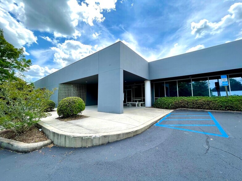 More Photos Of 2700 S Blair Stone Rd, Tallahassee Office For Lease