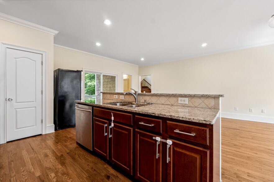 More Photos Of 1303 N Druid Hills Rd NE, Brookhaven Office Residential For Sale