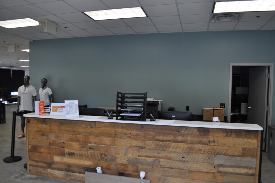 More Photos Of 12682-12690 Telecom Dr, Tampa Office For Sale