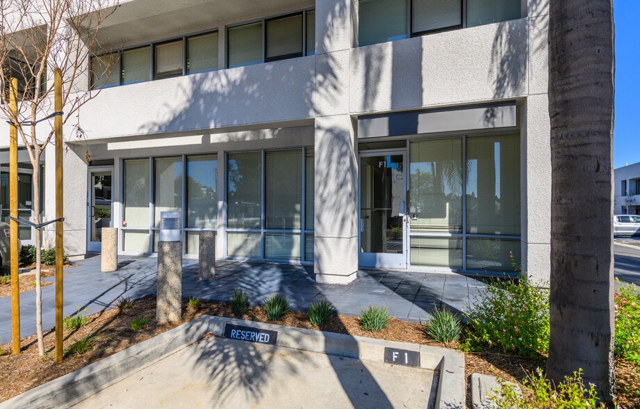 More Photos Of 711 W 17th St, Costa Mesa Light Manufacturing For Sale