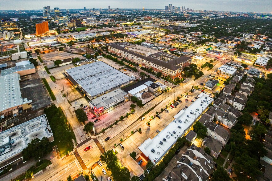 More Photos Of 2715 Bissonnet St, Houston Storefront For Lease