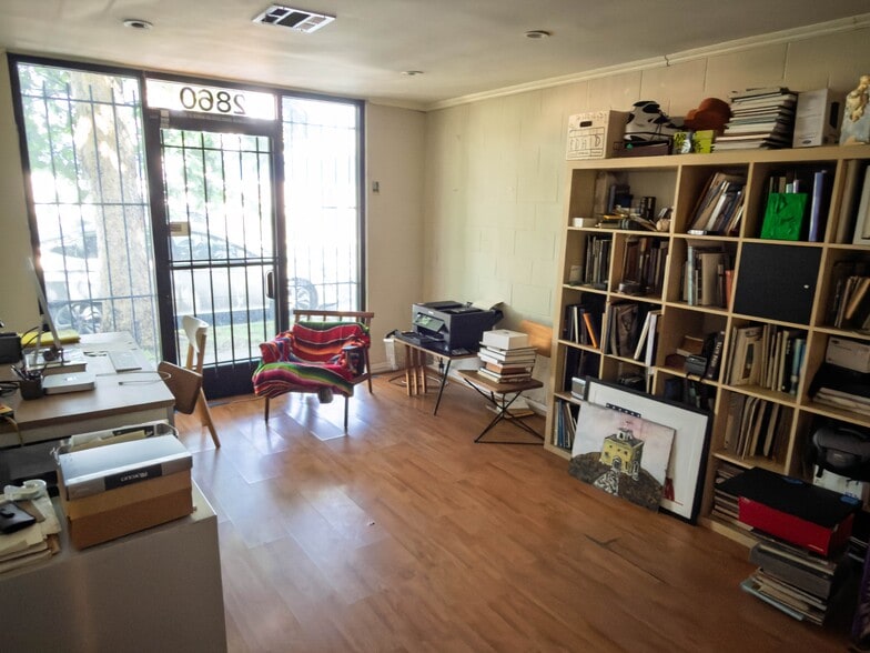 More Photos Of 2860 Glenview Ave, Los Angeles Warehouse For Sale