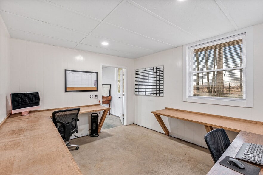 More Photos Of 5614 Ruffin Rd, Prince George Office For Sale