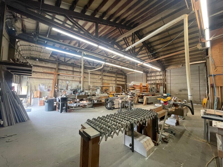 More Photos Of 12503 Evergreen Dr, Mukilteo Contractor Storage Yard For Lease