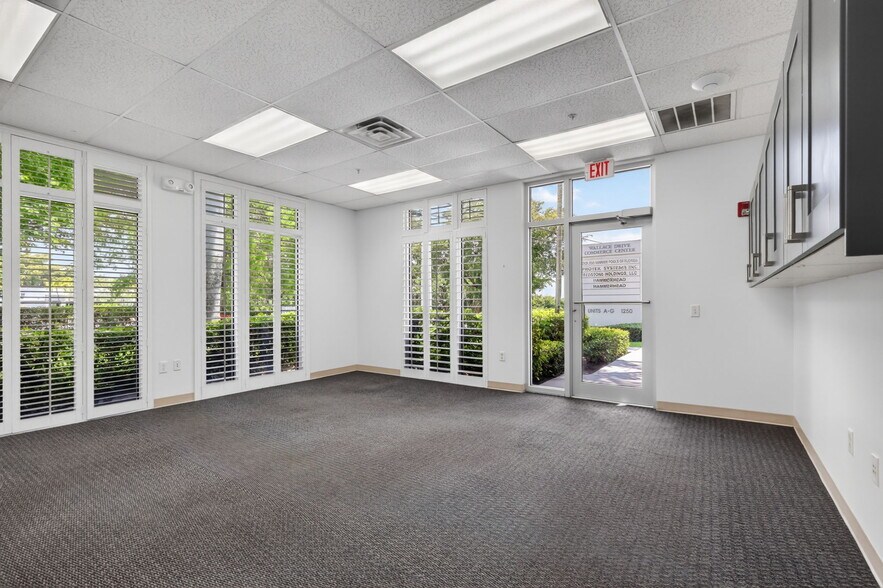 More Photos Of 1250 Wallace Dr, Delray Beach Warehouse For Lease