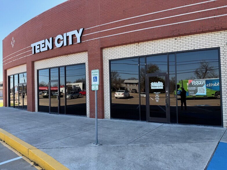 More Photos Of 5335 Broadway Blvd, Garland Unknown For Lease