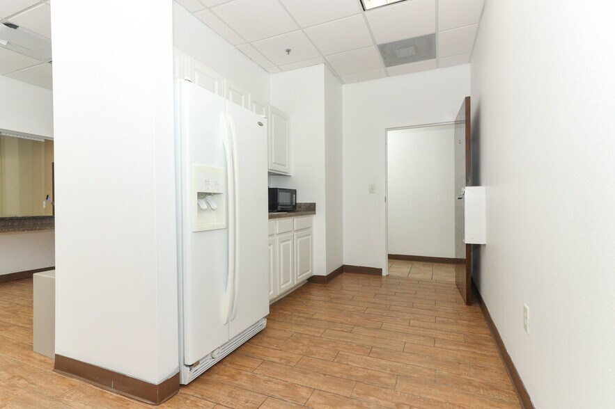 More Photos Of 6735 Conroy Windermere Rd, Orlando Medical For Lease