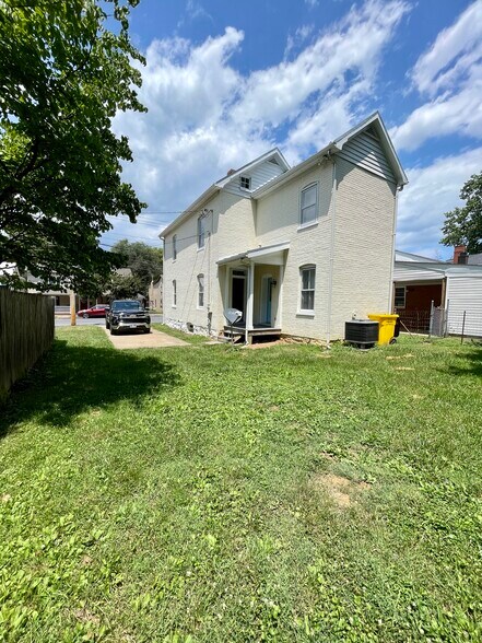 More Photos Of 506 E Liberty St, Charles Town Apartments For Sale