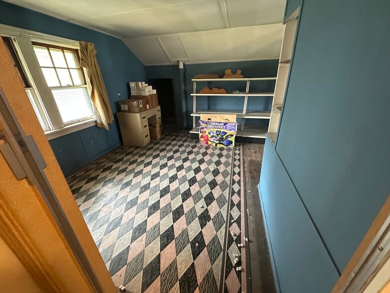 More Photos Of , Cleveland General Retail For Sale