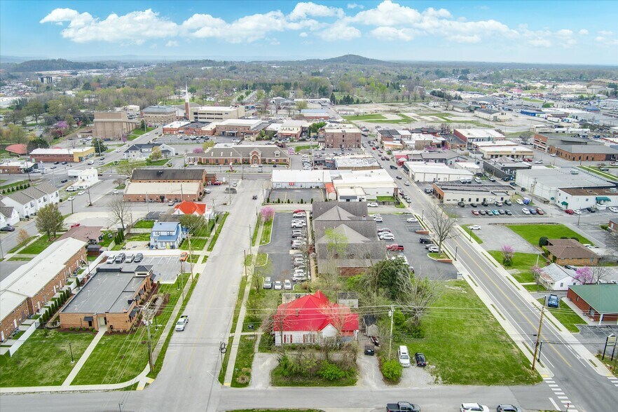 More Photos Of 232 N Peachtree Ave, Cookeville Restaurant For Sale