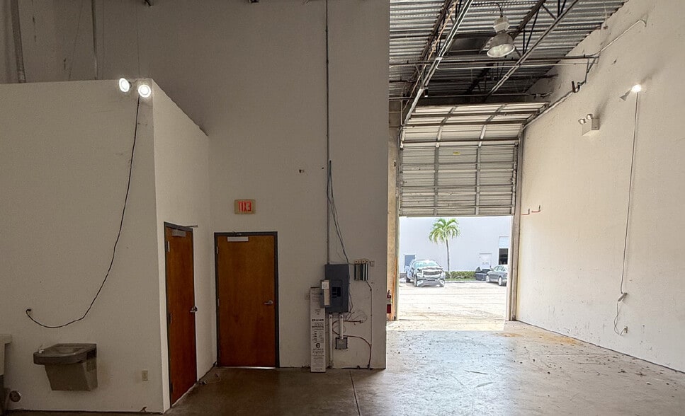 More Photos Of 534 Mercantile Pl, Port Saint Lucie Unknown For Lease