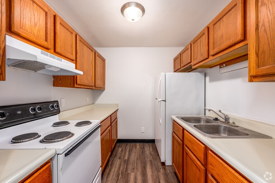 More Photos Of 510 Elk Dr, Kokomo Apartments For Sale