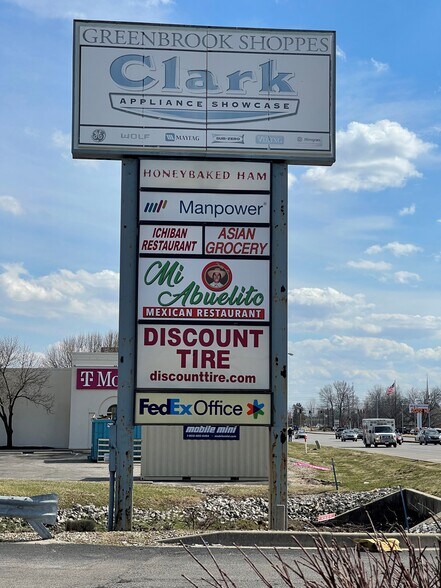 More Photos Of 8245-8335 S US Highway 31, Indianapolis Storefront For Sale