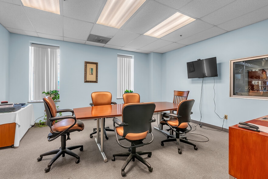 More Photos Of 197 Alder Dr, North Aurora Warehouse For Sale