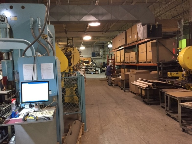 More Photos Of 885 Anita Ave, Antioch Manufacturing For Sale