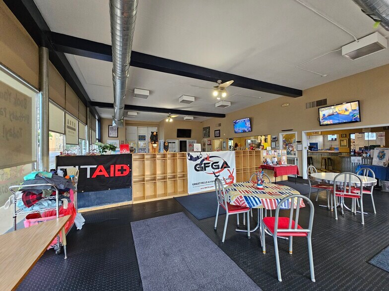 More Photos Of 815 N 1st Ave, Great Falls Auto Dealership For Lease