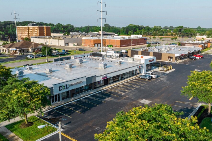 More Photos Of 23007-23265 Eureka Rd, Taylor Unknown For Lease