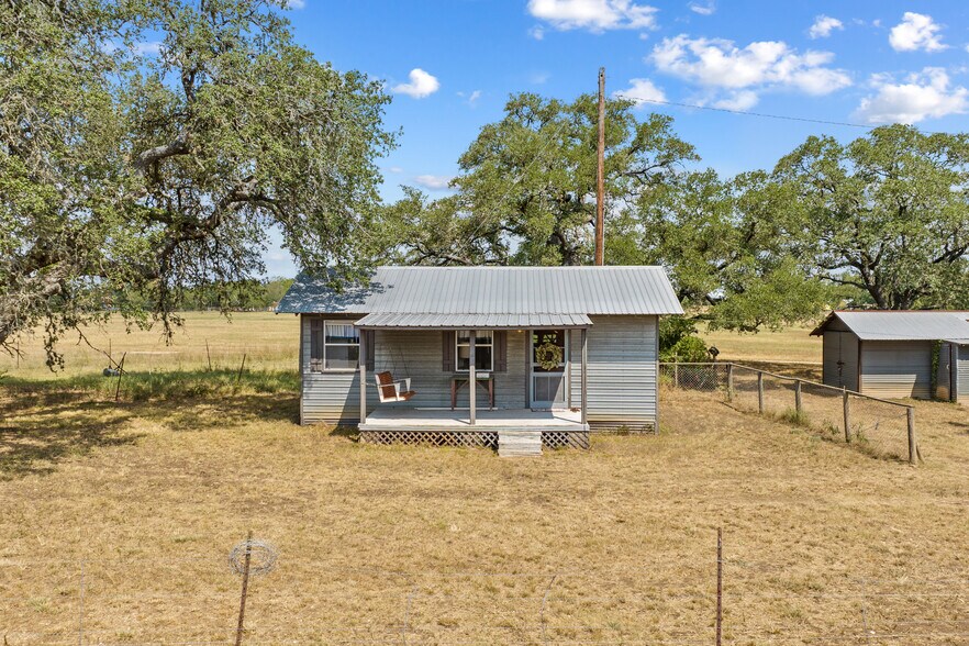 More Photos Of 1408 State Park Rd, Lockhart Land For Sale