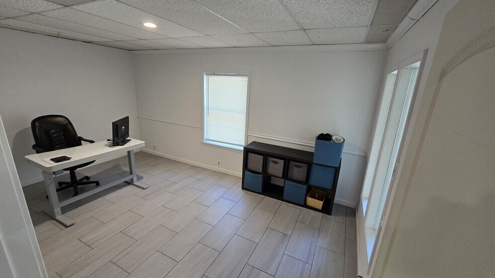More Photos Of 748 NE Lawrence St, Marietta Office For Sale