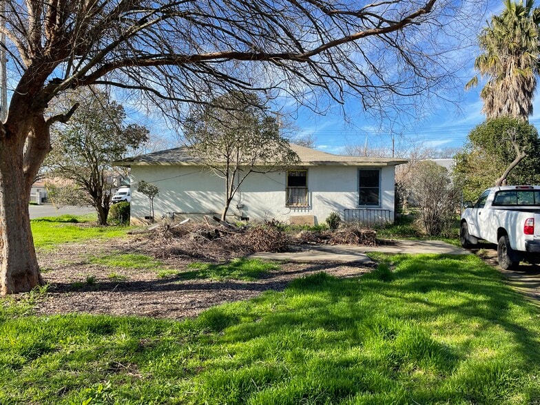 More Photos Of 921 Rivera Dr, Sacramento Apartments For Sale