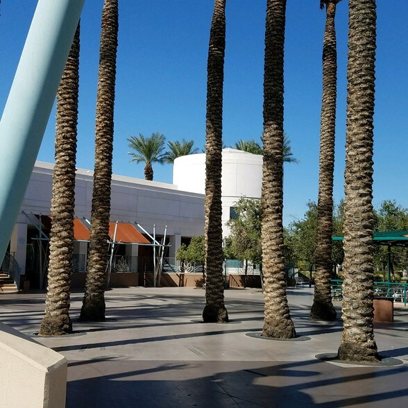 More Photos Of 4500 E Sunset Rd, Henderson General Retail For Lease