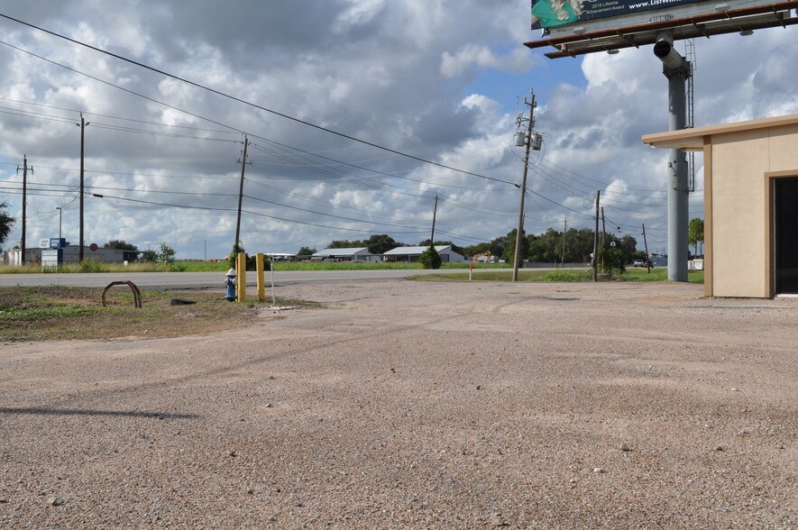 More Photos Of 3221 S Main St, Pearland Freestanding For Sale