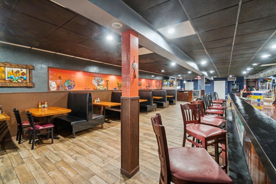 More Photos Of 107 Baker St, Waunakee Storefront Retail Office For Sale