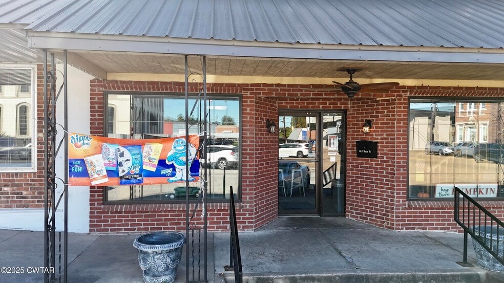 More Photos Of 18 S Court St, Alamo Storefront Retail Residential For Sale