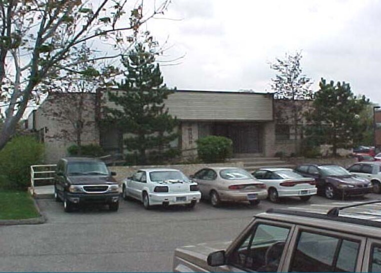 More Photos Of 28592 Orchard Lake Rd, Farmington Hills Light Manufacturing For Lease