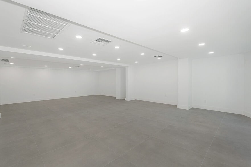 More Photos Of 5401 Collins Ave, Miami Beach Apartments For Sale