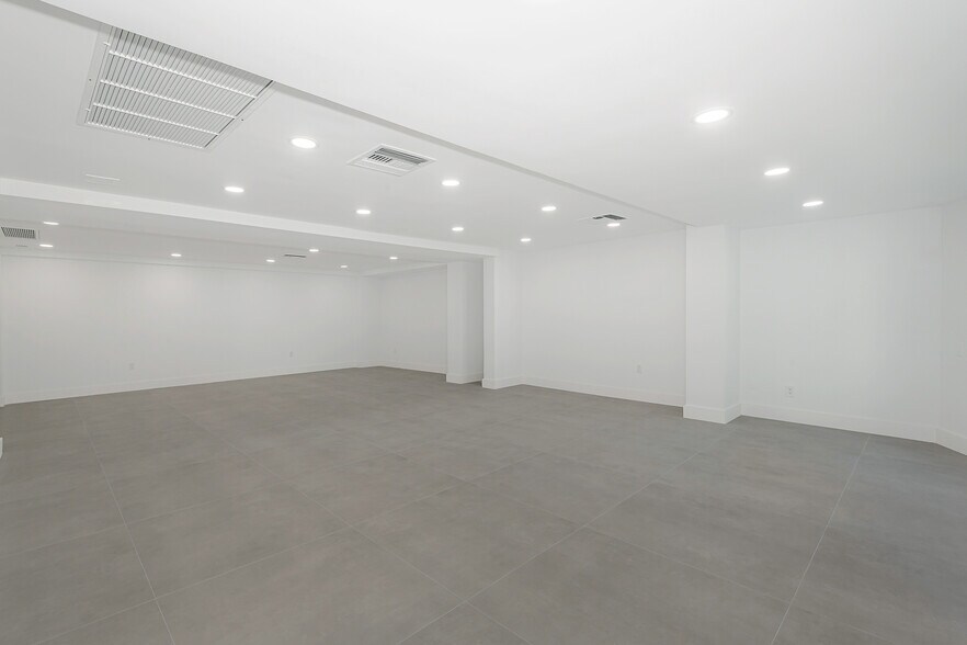 More Photos Of 5401 Collins Ave, Miami Beach Apartments For Sale