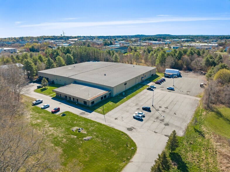 More Photos Of 25 Hale St, Newburyport Manufacturing For Lease