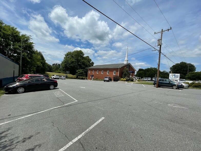 More Photos Of 1945 Old Earnhardt Rd, Kannapolis Religious Facility For Sale