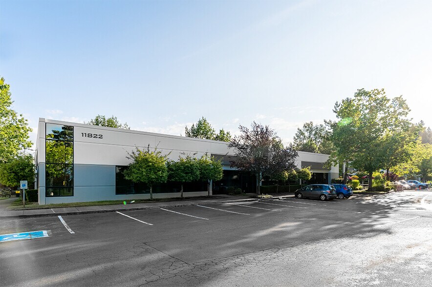 More Photos Of 11812 North Creek Pky N, Bothell Unknown For Lease