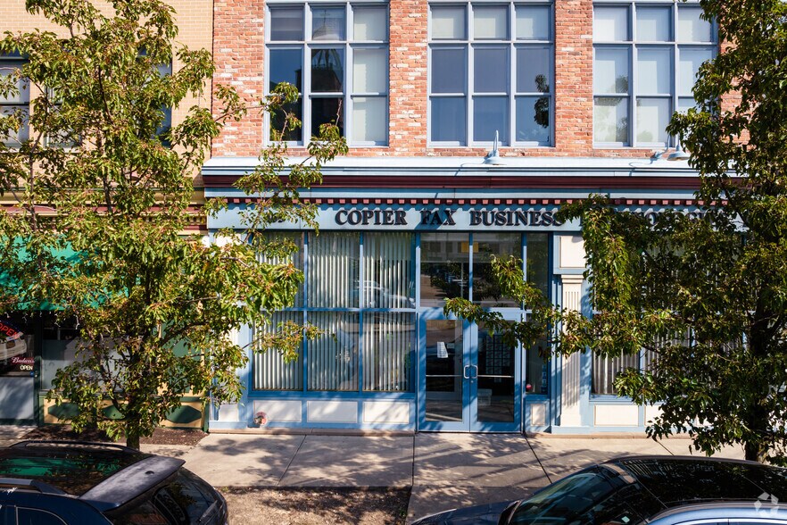 More Photos Of 465 Ellicott St, Buffalo Office For Lease