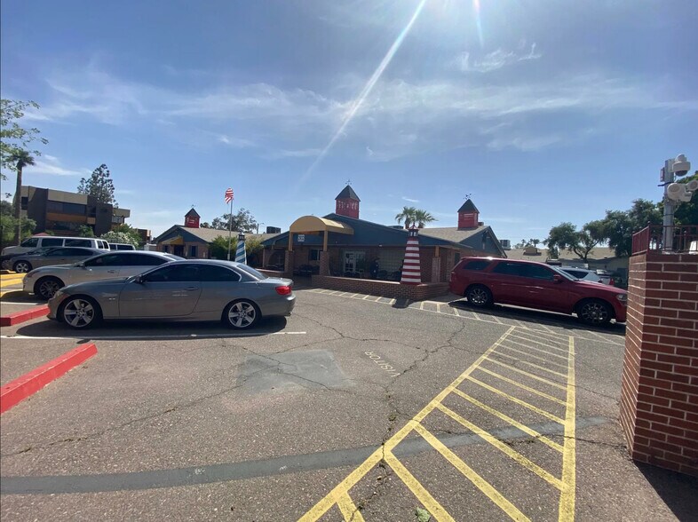 More Photos Of 2932 N 14th St, Phoenix Assisted Living For Sale