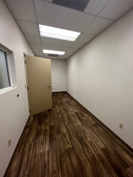 More Photos Of 1855 E Peckham Ln, Reno Flex For Sale