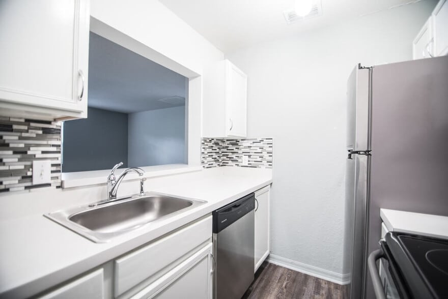 More Photos Of 3726 Cleveland Heights Blvd, Lakeland Apartments For Sale