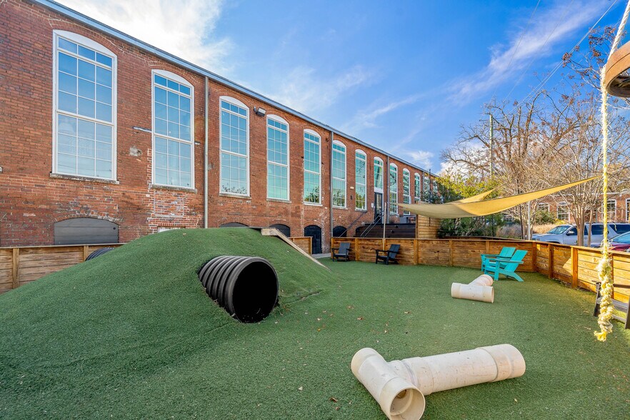 More Photos Of 825 Chattanooga Ave, Dalton Restaurant For Lease