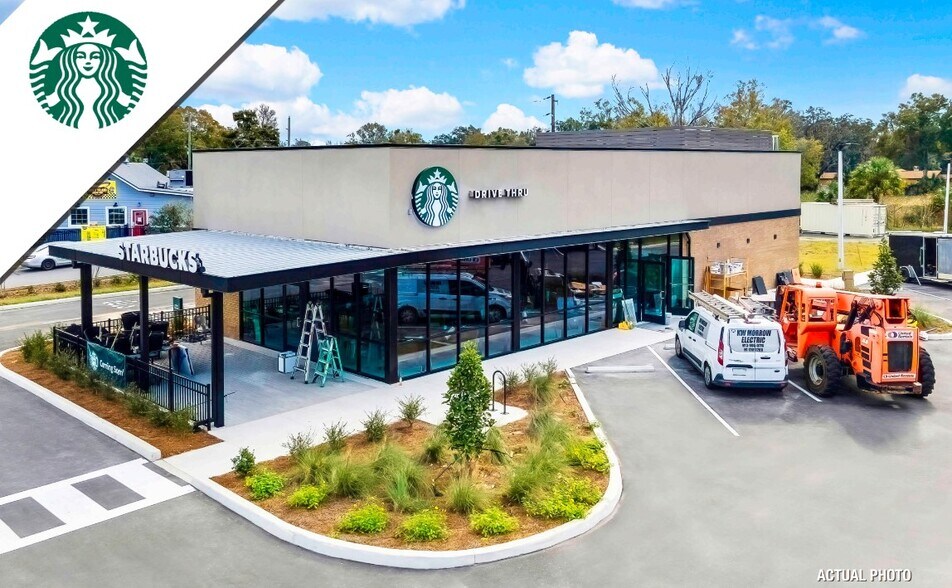 Primary Photo Of 674 NE 5th St, Crystal River Restaurant For Sale