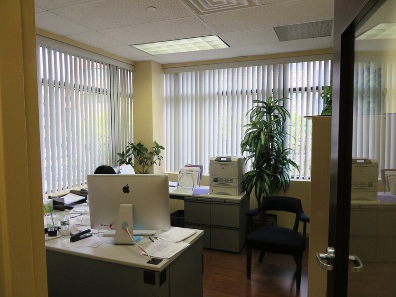 More Photos Of 92 E Main St, Somerville Office For Lease