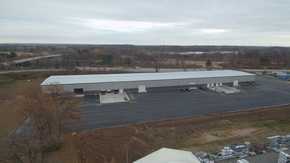 More Photos Of 7001 Appletree Ave, Bergen Warehouse For Lease