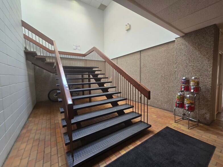 More Photos Of 5201 44 St, Bonnyville Industrial For Sale