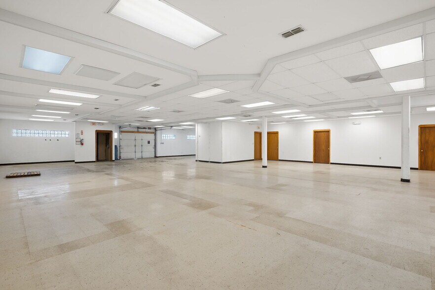 More Photos Of 421 Conquest, Edinburg Freestanding For Lease