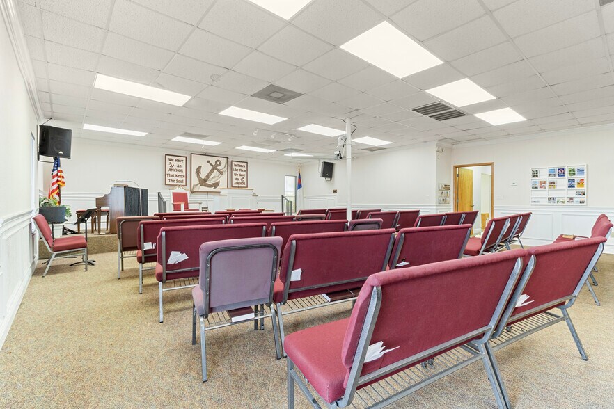 More Photos Of 614 E Jefferson St, Brooksville Office For Sale