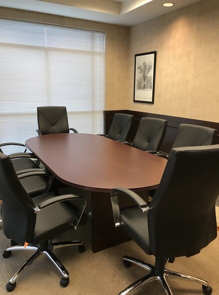 More Photos Of 300 Lester Mill Rd, Locust Grove Office For Lease