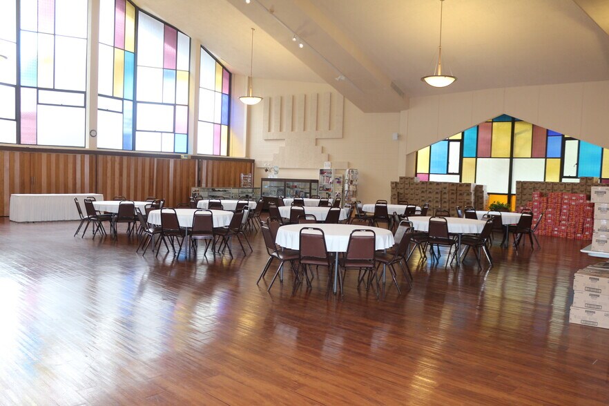 More Photos Of 1140 Governor St, Springfield Religious Facility For Sale