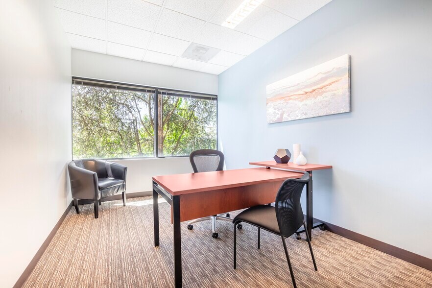 More Photos Of 5 Centerpointe Dr, Lake Oswego Coworking Space