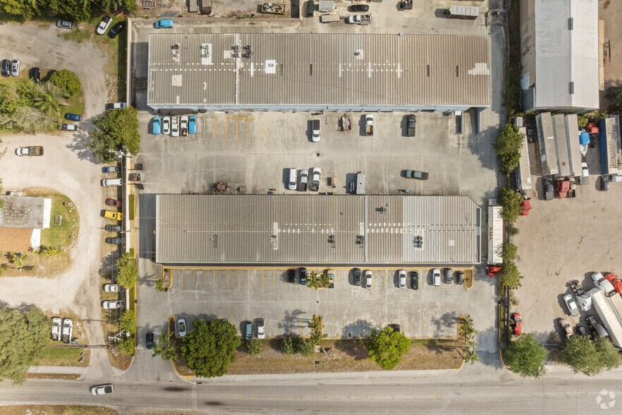 More Photos Of 2211 2nd Ave N, Lake Worth Unknown For Lease